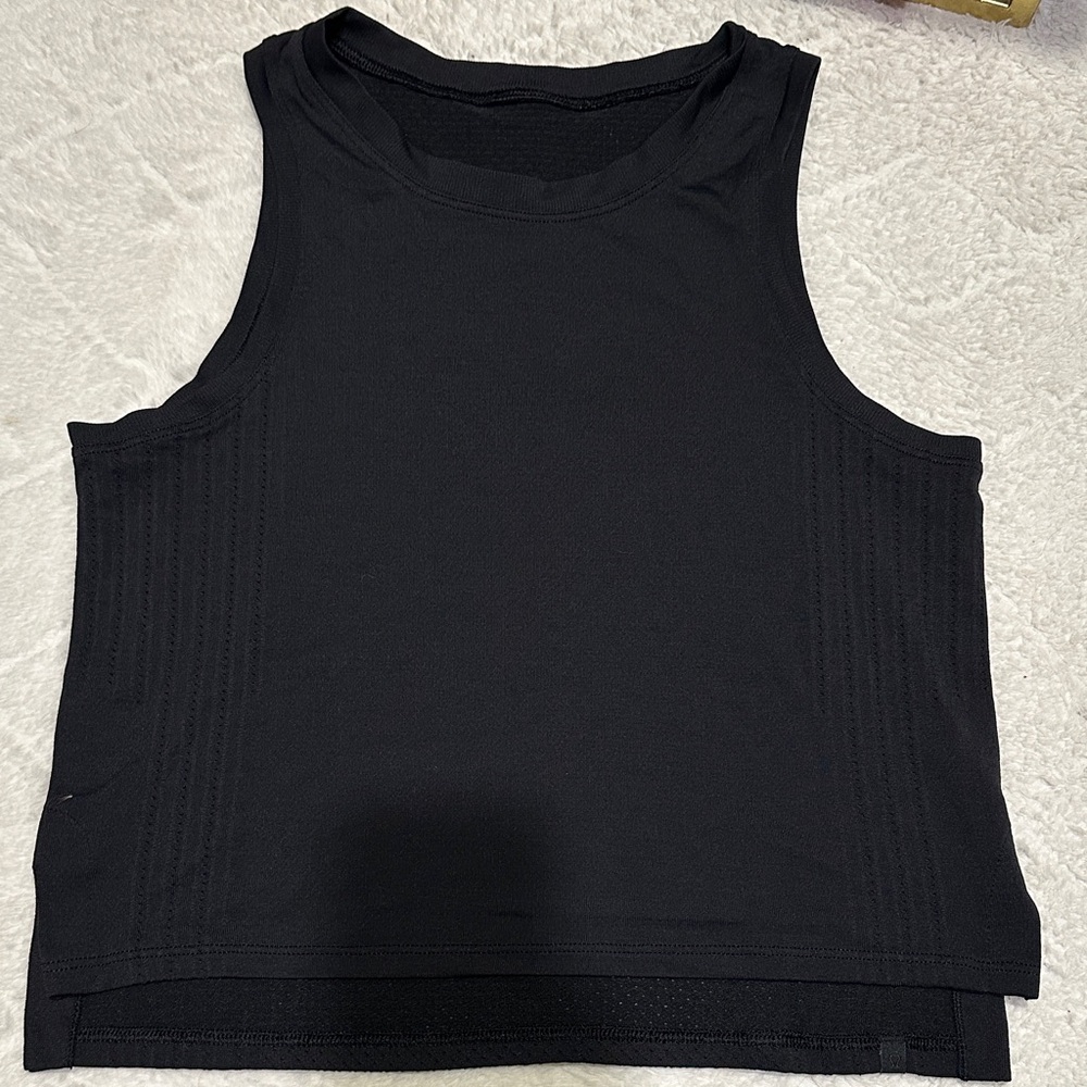 Lululemon Black/Black, Train To Be Free Top